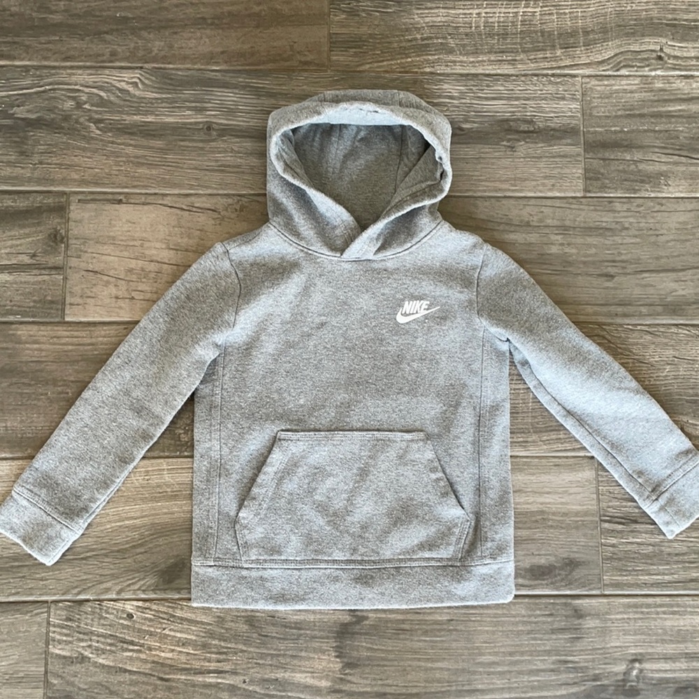 Nike Boys Hoodie (4-5yrs)